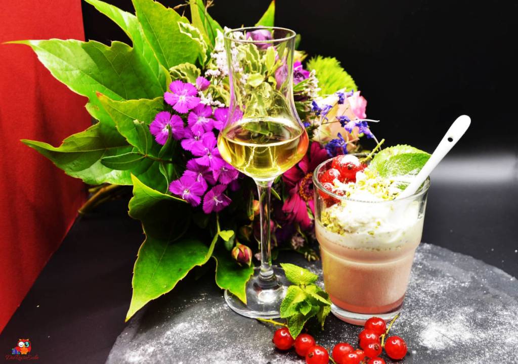 johannisbeer pannacotta pistazie dessert