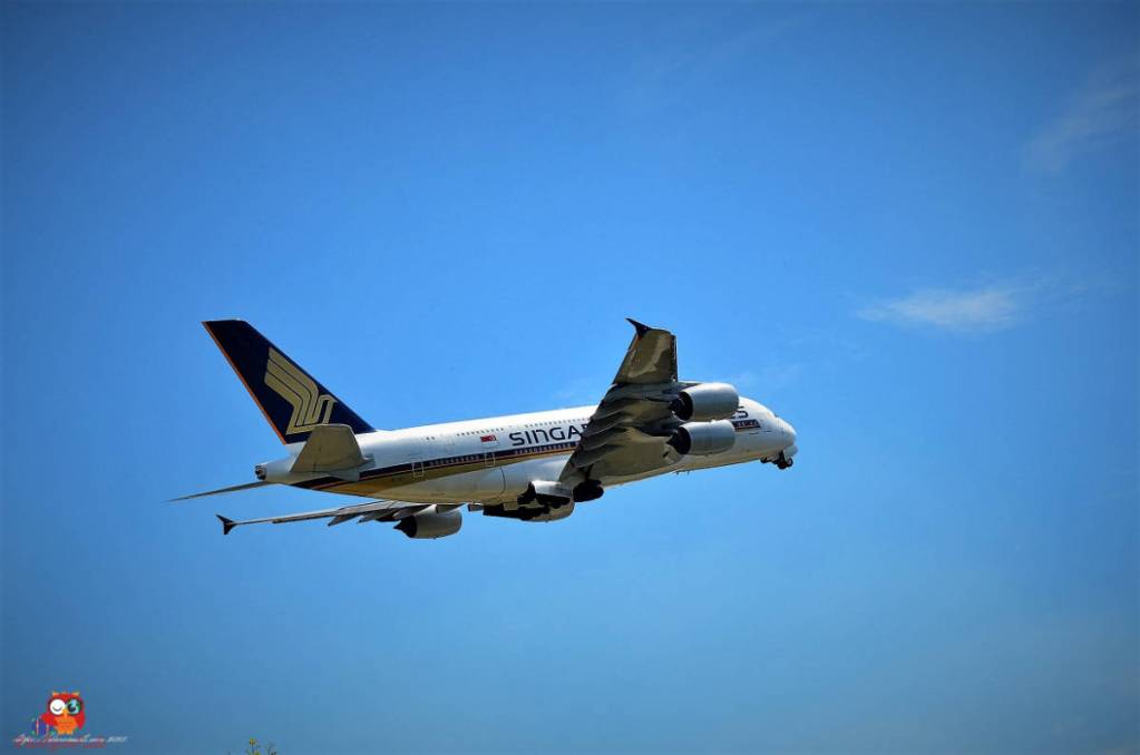 flugzeug a 380 singapore airlines