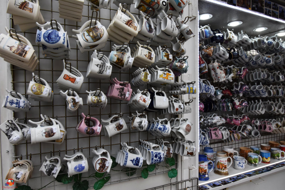 trinkbecher mit langem schnabel