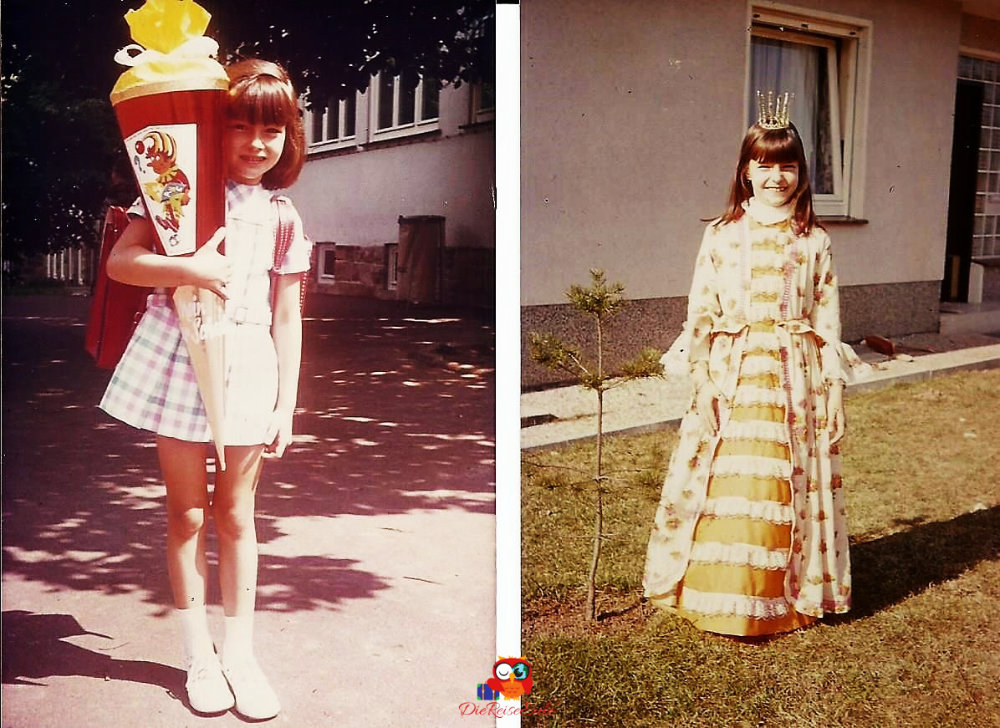 Ein Mädchen mit einem großen Schultüte in der Hand steht auf einem Gehweg, trägt ein kariertes Kleid und hat einen Rucksack auf dem Rücken.